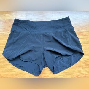 Lululemon Speed Up Shorts, Size 6, 4” inseam